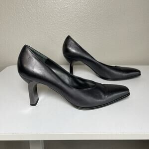 Salvatore Ferragamo Black / Dark Gray Leather Heels Shoes Italy Sz 9 B Pumps